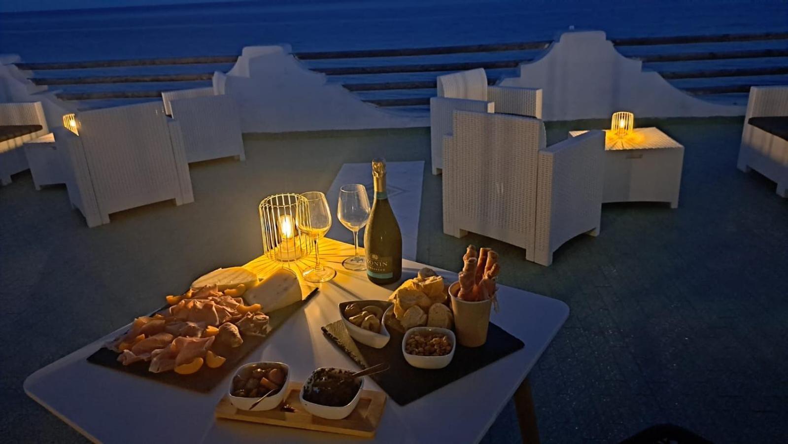 La Riva Hotel Lido di Noto ภายนอก รูปภาพ