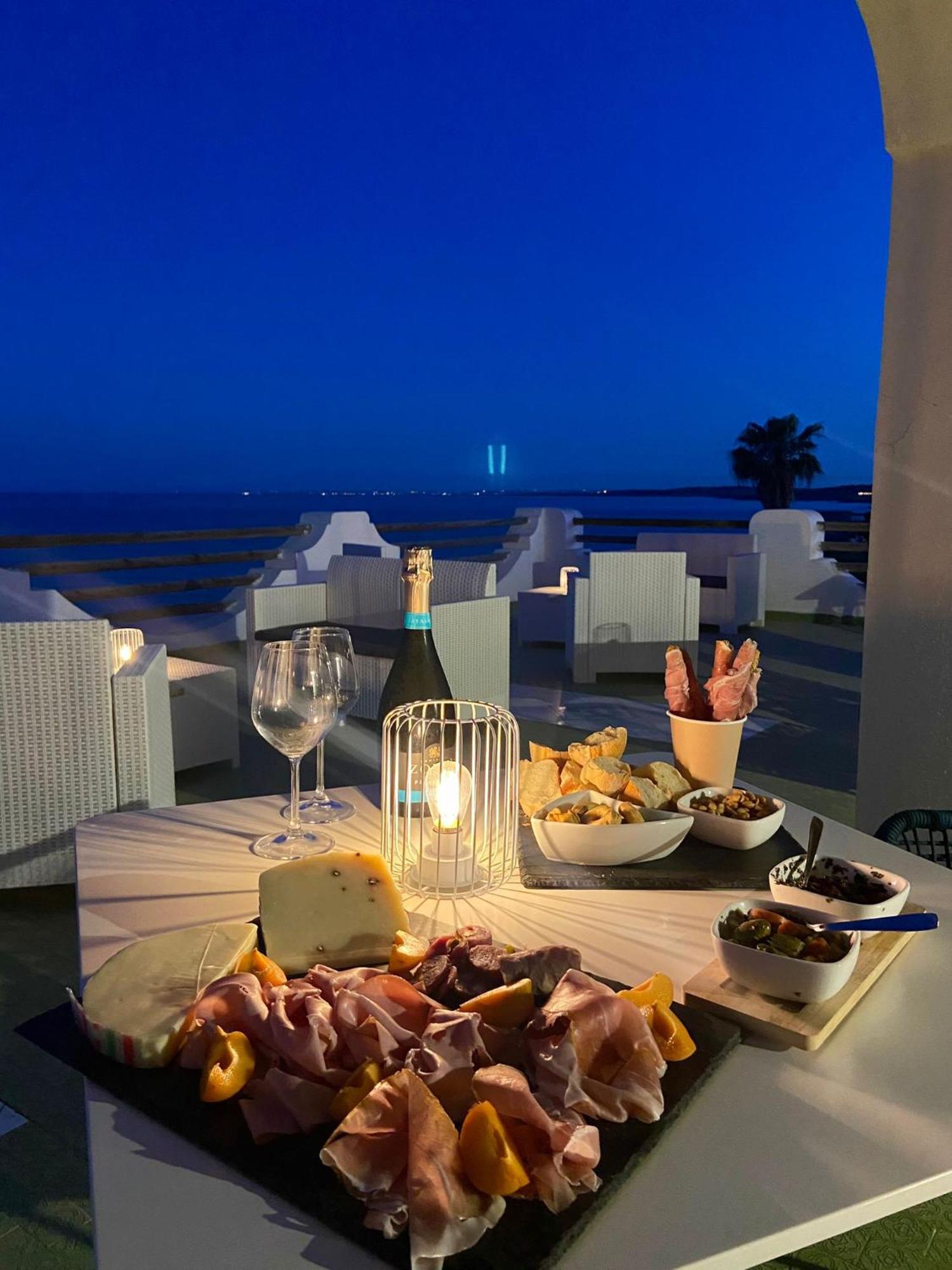 La Riva Hotel Lido di Noto ภายนอก รูปภาพ